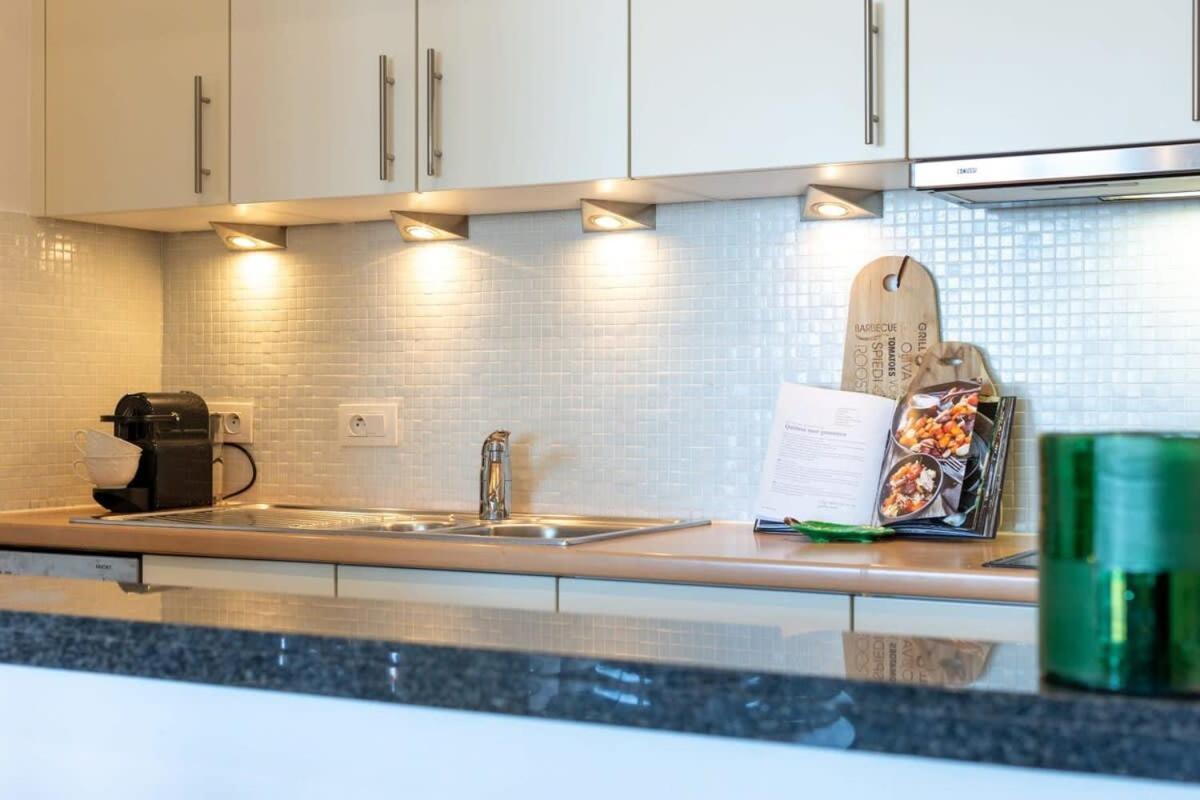 Huswell - Beautiful Spacious Studio With Frontal Sea View Knokke-Heist Ngoại thất bức ảnh