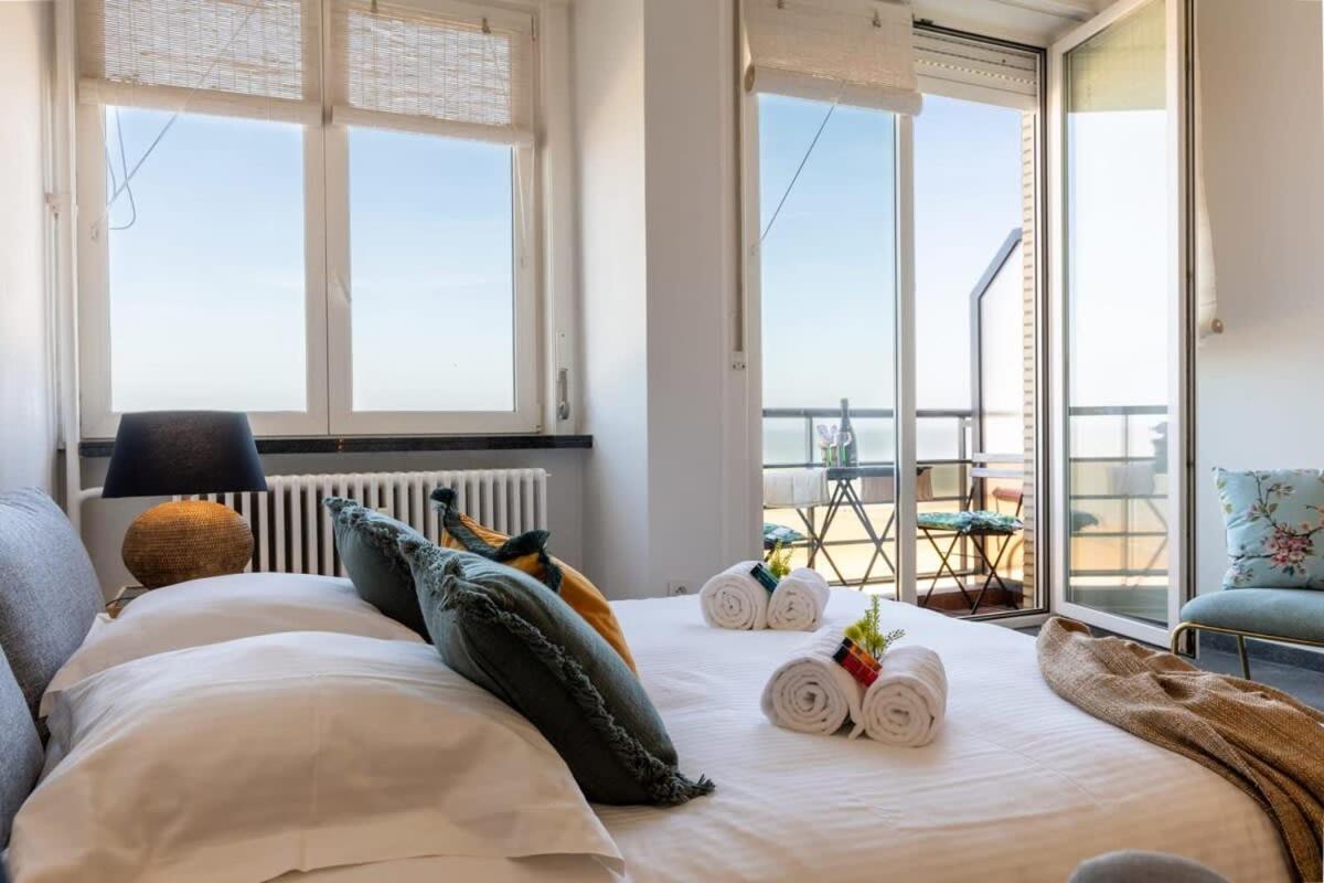 Huswell - Beautiful Spacious Studio With Frontal Sea View Knokke-Heist Ngoại thất bức ảnh